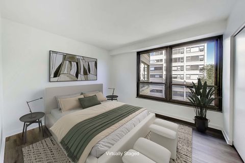 Tiny photo for 5050 S East End Avenue #4B, Chicago, IL 60615 (MLS # 12484730)