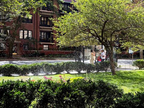 Tiny photo for 5050 S East End Avenue #4B, Chicago, IL 60615 (MLS # 12484730)