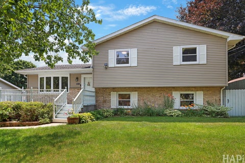 Tiny photo for 10113 W Crissy Avenue, Beach Park, IL 60099 (MLS # 12704472)