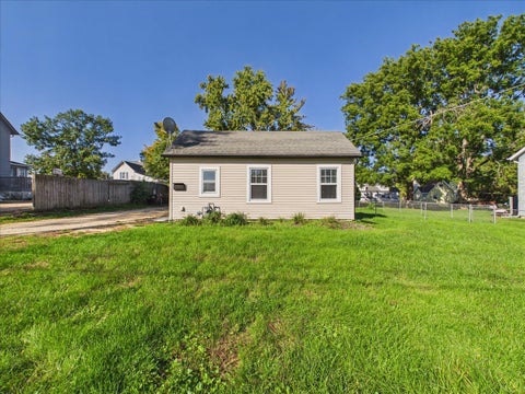 Tiny photo for 1027 Garfield Avenue, Belvidere, IL 61008 (MLS # 12779716)