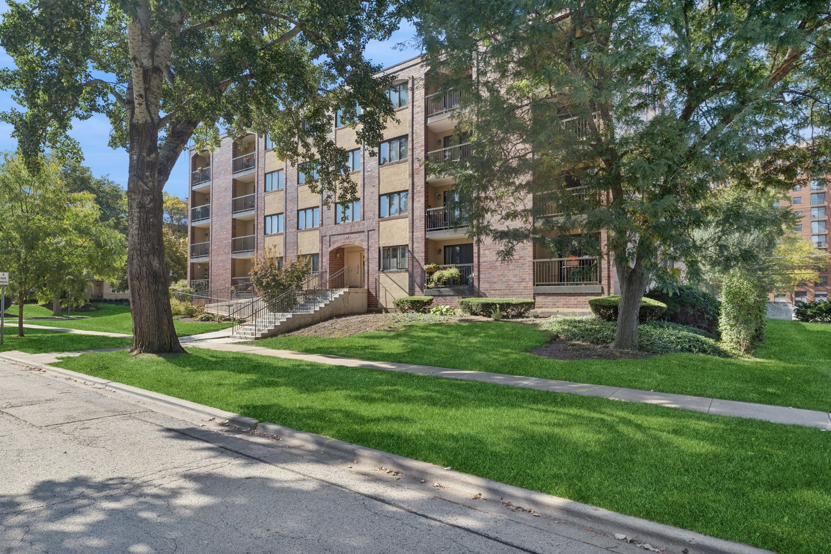 104 N Pine Avenue 505