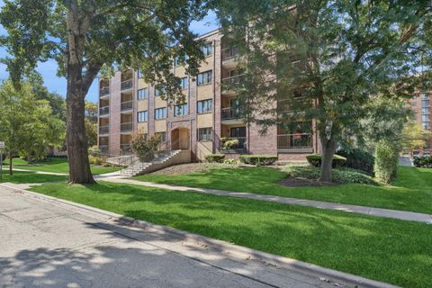 Photo of 104 N Pine Avenue #505, Arlington Heights, IL 60004 (MLS # 12523269)