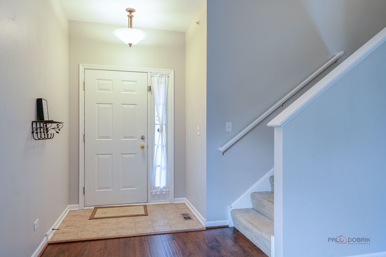 1880 Maureen Drive 1880