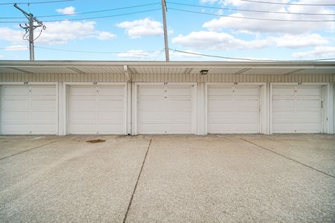 Tiny photo for 1501 Plymouth Place #2W, Glenview, IL 60025 (MLS # 12536555)