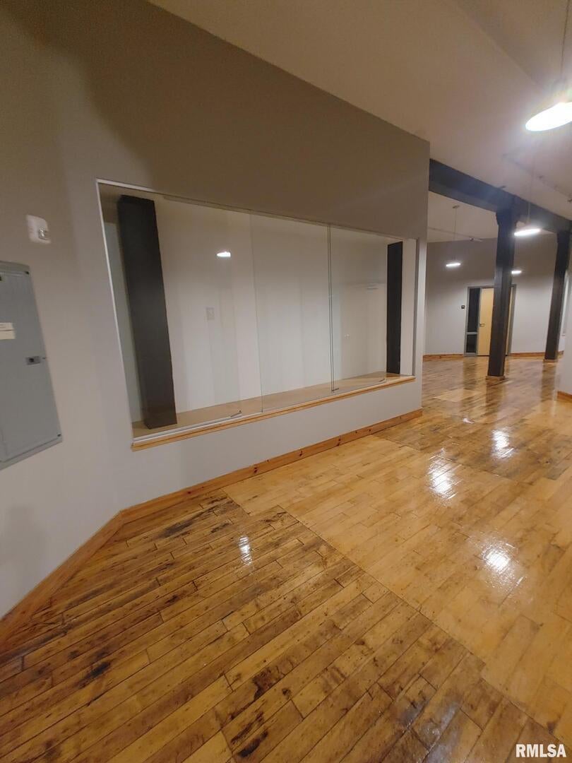225 E 2ND Street 102