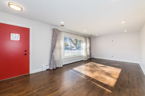 Tiny photo for 101 N Pine Street, Mount Prospect, IL 60056 (MLS # 12540904)