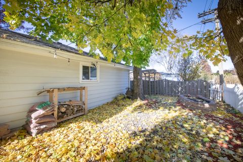 Tiny photo for 101 N Pine Street, Mount Prospect, IL 60056 (MLS # 12540904)