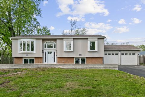Photo of 2824 Jonquil Lane, Woodridge, IL 60517 (MLS # 12626594)