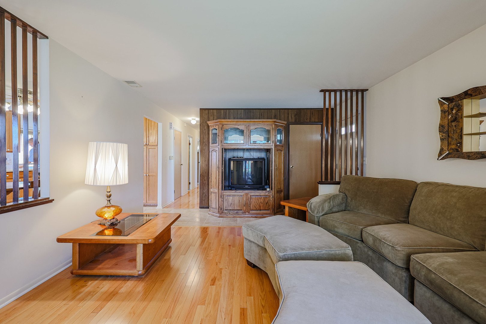1725 W Magnolia Lane