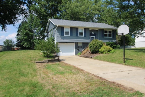 Photo of 212 Valley View Drive, Orangeville, IL 61060 (MLS # 12733976)
