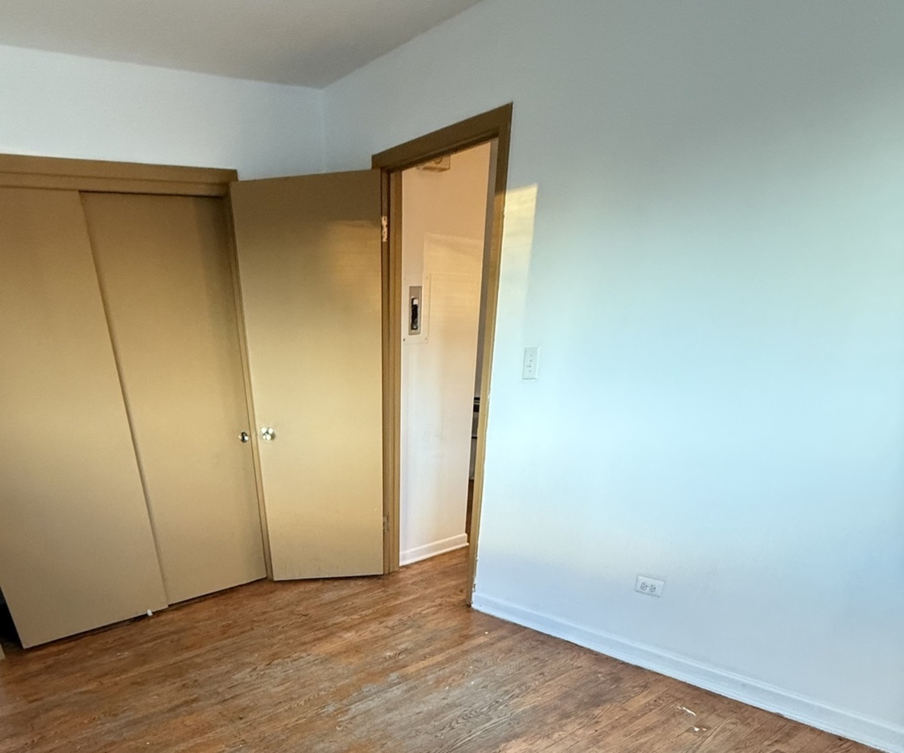 Villa Park, Illinois 60181, United States, 1 Bedroom Bedrooms, ,1 BathroomBathrooms,Residential,Active,234815