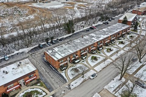 Tiny photo for 629 N Carroll Parkway #208, Glenwood, IL 60425 (MLS # 12544629)