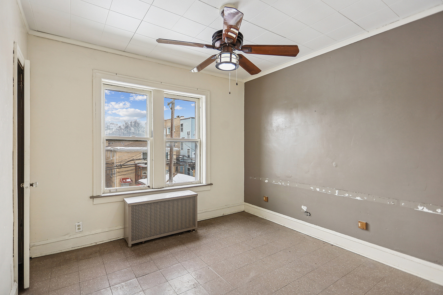 6434 N Mozart Street