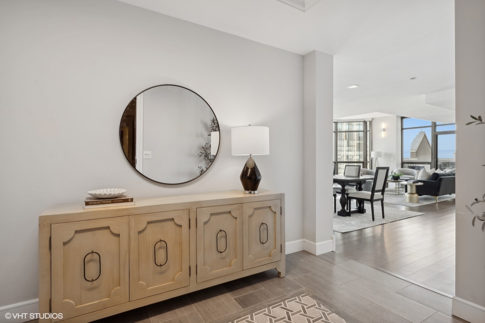 21 E Huron Street 4301