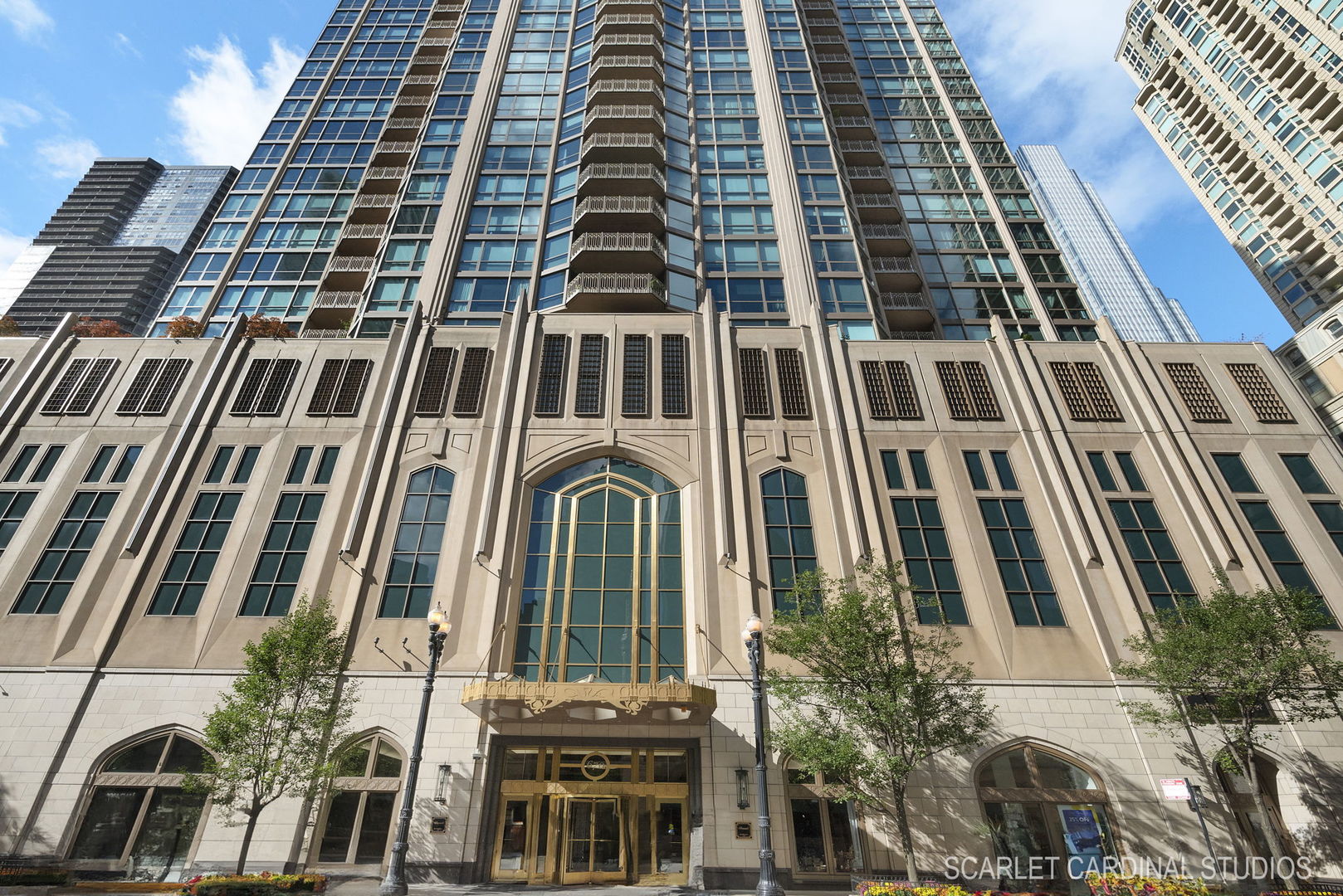 21 E Huron Street 4301