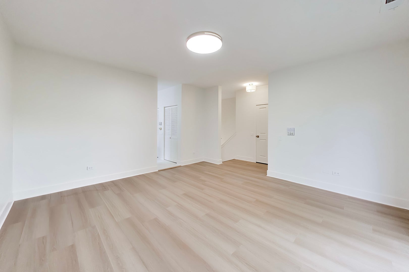 1149 W Washburne Avenue 301