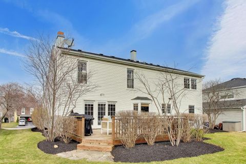 Tiny photo for 606 Thackeray Lane, Fox River Grove, IL 60021 (MLS # 12586964)