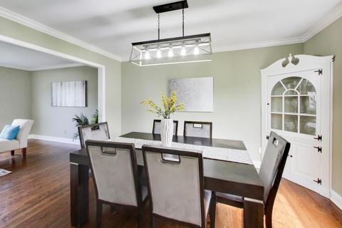 Tiny photo for 606 Thackeray Lane, Fox River Grove, IL 60021 (MLS # 12586964)