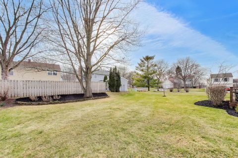 Tiny photo for 606 Thackeray Lane, Fox River Grove, IL 60021 (MLS # 12586964)