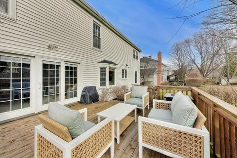 Tiny photo for 606 Thackeray Lane, Fox River Grove, IL 60021 (MLS # 12586964)