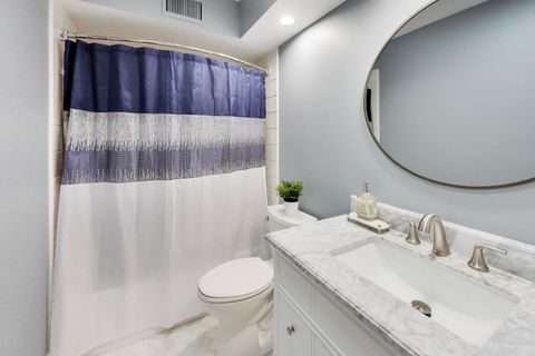 Tiny photo for 606 Thackeray Lane, Fox River Grove, IL 60021 (MLS # 12586964)