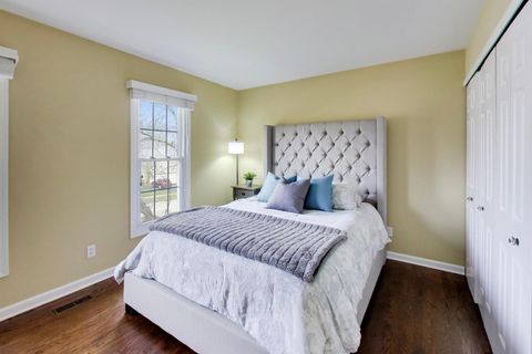 Tiny photo for 606 Thackeray Lane, Fox River Grove, IL 60021 (MLS # 12586964)