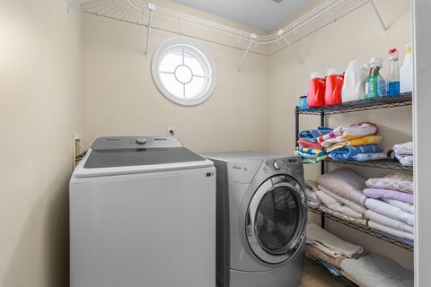 Tiny photo for 722 24th Avenue Court, Moline, IL 61265 (MLS # 12598978)