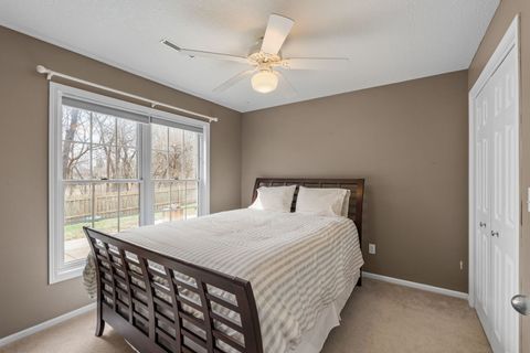 Tiny photo for 722 24th Avenue Court, Moline, IL 61265 (MLS # 12598978)