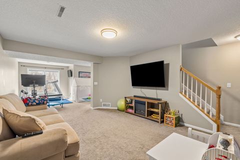 Tiny photo for 722 24th Avenue Court, Moline, IL 61265 (MLS # 12598978)