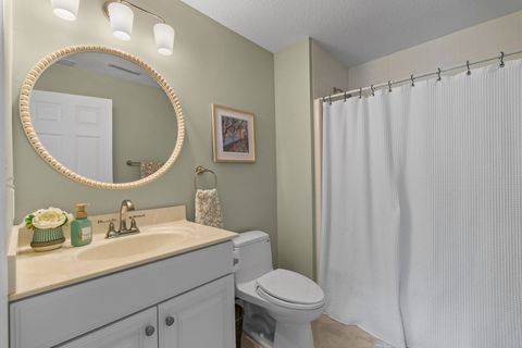 Tiny photo for 722 24th Avenue Court, Moline, IL 61265 (MLS # 12598978)