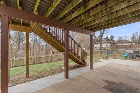 Tiny photo for 722 24th Avenue Court, Moline, IL 61265 (MLS # 12598978)