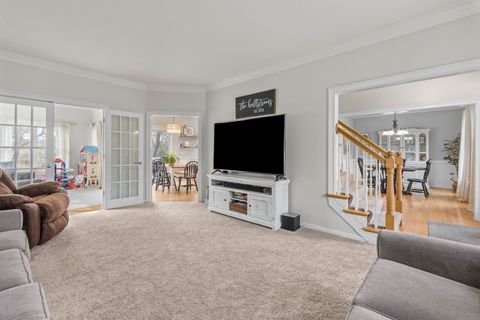 Tiny photo for 722 24th Avenue Court, Moline, IL 61265 (MLS # 12598978)