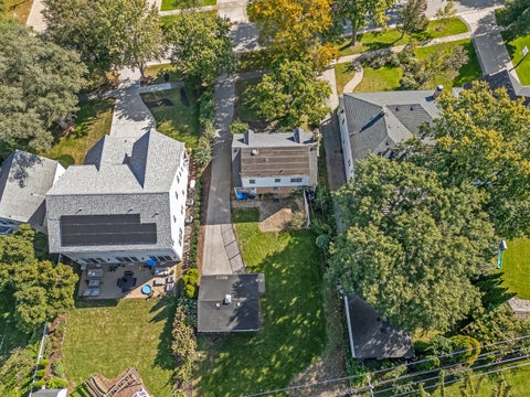 Tiny photo for 18 Oxford Avenue, Clarendon Hills, IL 60514 (MLS # 12770631)