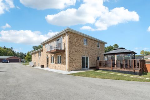 Tiny photo for 715 Fuller Road, Gurnee, IL 60031 (MLS # 12459615)