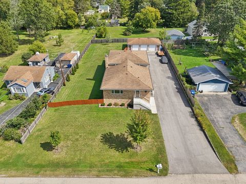 Tiny photo for 715 Fuller Road, Gurnee, IL 60031 (MLS # 12459615)
