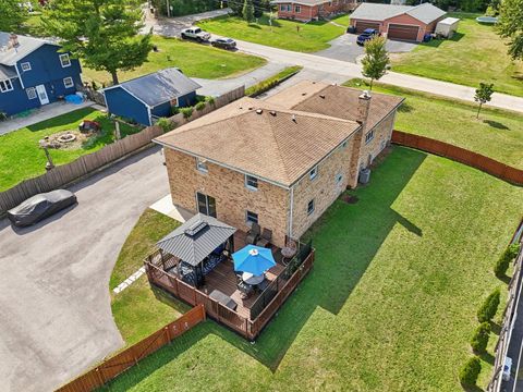 Tiny photo for 715 Fuller Road, Gurnee, IL 60031 (MLS # 12459615)