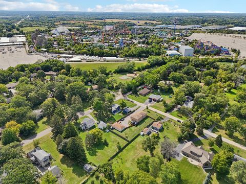 Tiny photo for 715 Fuller Road, Gurnee, IL 60031 (MLS # 12459615)