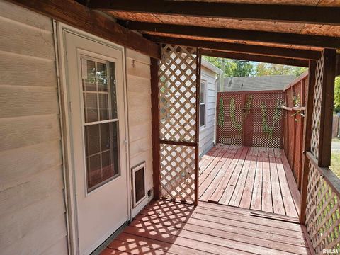 Tiny photo for 713 N 10TH Street, Mt Vernon, IL 62864 (MLS # 12616205)