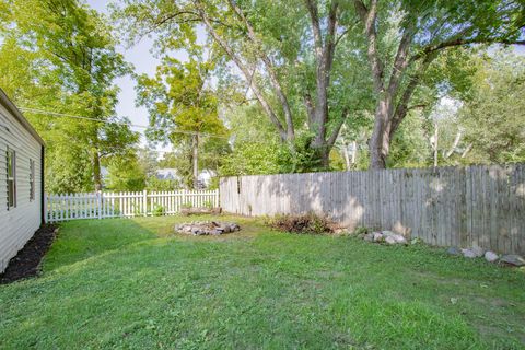 Tiny photo for 25076 W Edgar Avenue, Antioch, IL 60002 (MLS # 12529972)