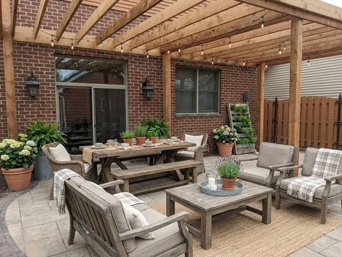 Tiny photo for 4910 W Catalpa Avenue, Chicago, IL 60630 (MLS # 12603242)