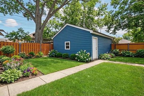 Tiny photo for 4910 W Catalpa Avenue, Chicago, IL 60630 (MLS # 12603242)