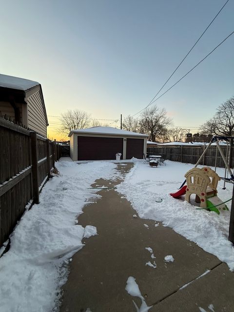 Tiny photo for 12704 S Muskegon Avenue, Chicago, IL 60633 (MLS # 12558011)