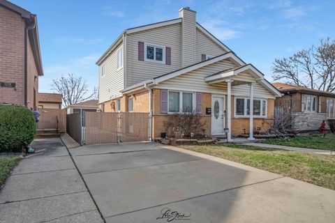 Tiny photo for 12704 S Muskegon Avenue, Chicago, IL 60633 (MLS # 12558011)