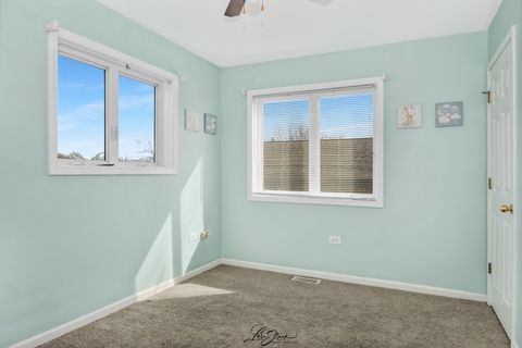 Tiny photo for 12704 S Muskegon Avenue, Chicago, IL 60633 (MLS # 12558011)