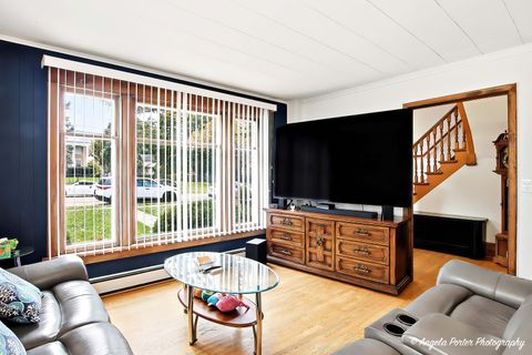 Tiny photo for 3804 Waukegan Road, McHenry, IL 60050 (MLS # 12508416)