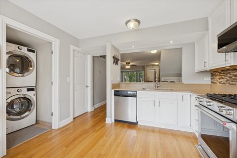 Tiny photo for 3409 S INDIANA Avenue, Chicago, IL 60616 (MLS # 12479592)