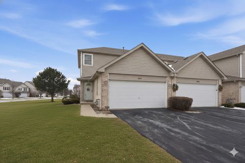 Photo of 18510 BELLAGIO Circle #18510, Tinley Park, IL 60477 (MLS # 12613610)