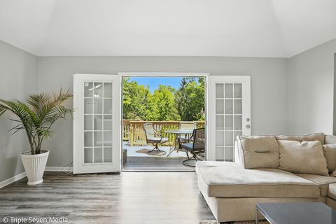 Tiny photo for 28629 W Ravine Drive, Barrington, IL 60010 (MLS # 12592590)