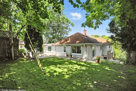 Tiny photo for 28629 W Ravine Drive, Barrington, IL 60010 (MLS # 12592590)