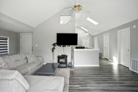 Tiny photo for 28629 W Ravine Drive, Barrington, IL 60010 (MLS # 12592590)